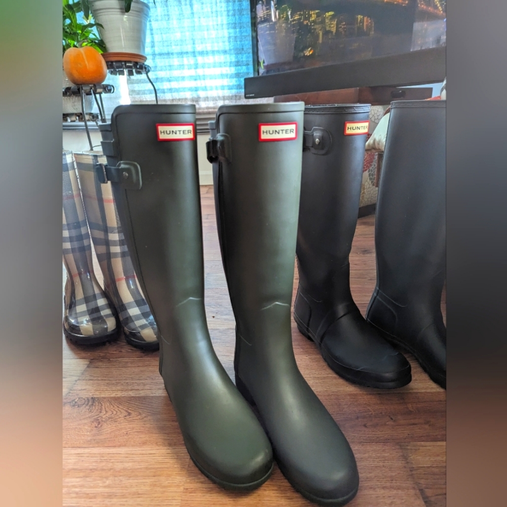 Two Tone Hunter Rain/Snow Boots | Like New!